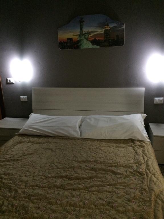 מילאנו B&B Residenza Paradiso חדר תמונה